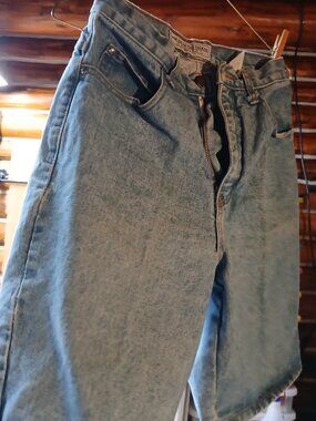 Made in the Shade Size 9 Light Wash Denim Shorts